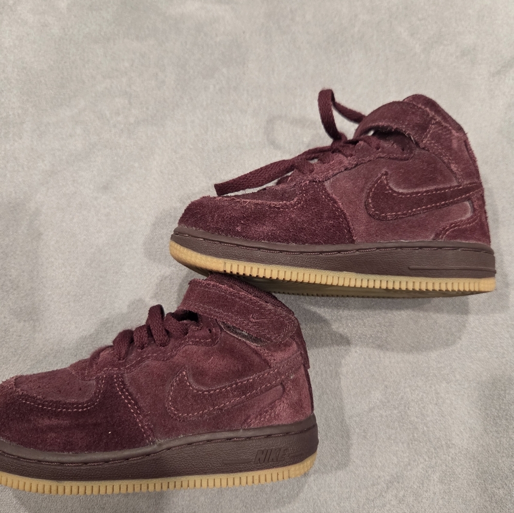 Nike Kids Burgundy Sneakers